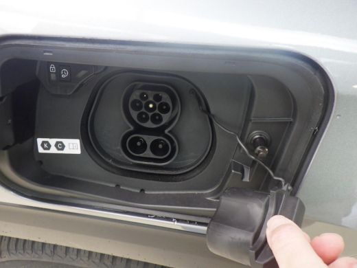Jeep Compass First Edition 74 kWh Tot 8 Jaar Garantie! | Convenience Pack | Warmtepomp | 19" AllSeason | Two T... ActivLease financial lease