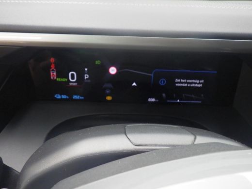Jeep Compass First Edition 74 kWh Tot 8 Jaar Garantie! | Convenience Pack | Warmtepomp | 19" AllSeason | Two T... ActivLease financial lease