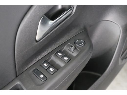 Opel Corsa 1.2 Elegance | 100 Pk | Dealer Onderhouden! | LED | Camera | Navi | Clima | Keyless | Half Leder ... ActivLease financial lease