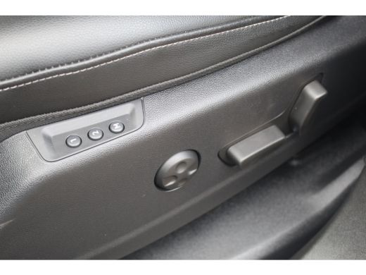 Opel Grandland 1.6 Turbo Plug-In Hybrid Business Elegance | Afn Trekhaak | Camera | Stoelverw. & Vert | Carplay ... ActivLease financial lease