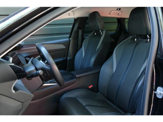 Peugeot 308 SW 1.2 PureTech Allure Pack Business / CAMERA V+A / 17'' LMV / KEYLESS / FULL-LED / NAVI / BLUETO... ActivLease financial lease