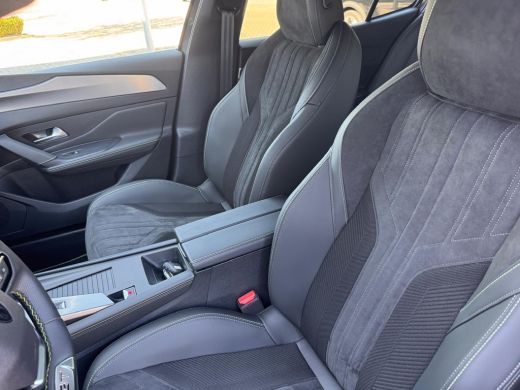 Peugeot 408 1.6 HYbrid GT | Automaat | Alcantara | Camera Voor / Achter | Adaptive Cruise Control | Draadloze... ActivLease financial lease