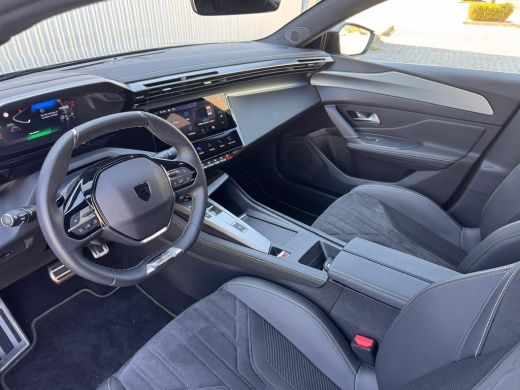 Peugeot 408 1.6 HYbrid GT | Automaat | Alcantara | Camera Voor / Achter | Adaptive Cruise Control | Draadloze... ActivLease financial lease