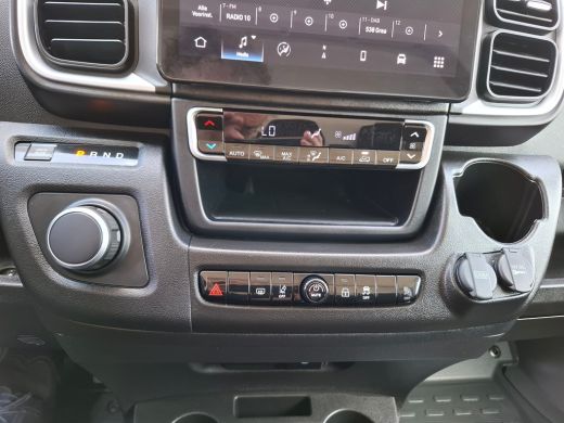 Peugeot e-Boxer 3.5t L3H2 Zwaar 110 kWh | 8 JAAR GARANTIE | CAMERA | DIGITALE BINNESPIEGEL | NAVI | BETIMMERING |... ActivLease financial lease