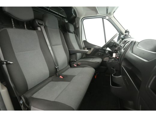 Renault Master 2.3 dCi L1H1 | Airco | Cruise | 3 Zits | Imperiaal | Trekhaak ActivLease financial lease