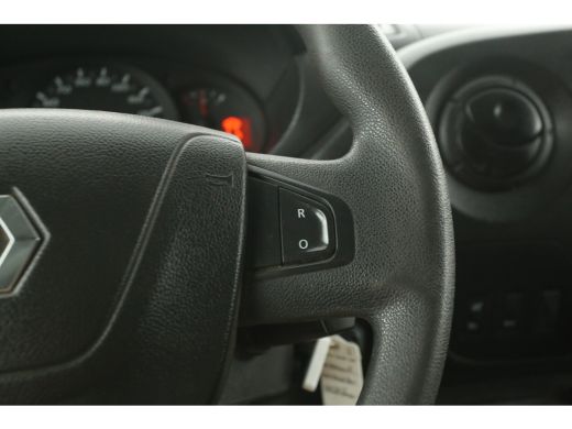 Renault Master 2.3 dCi L1H1 | Airco | Cruise | 3 Zits | Imperiaal | Trekhaak ActivLease financial lease
