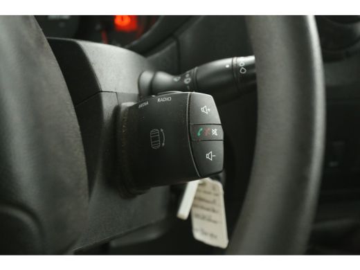 Renault Master 2.3 dCi L1H1 | Airco | Cruise | 3 Zits | Imperiaal | Trekhaak ActivLease financial lease