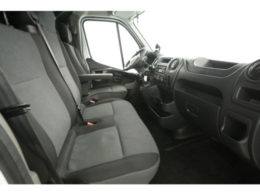 Renault Master 2.3 dCi L1H1 | Airco | Cruise | 3 Zits | Imperiaal | Trekhaak ActivLease financial lease