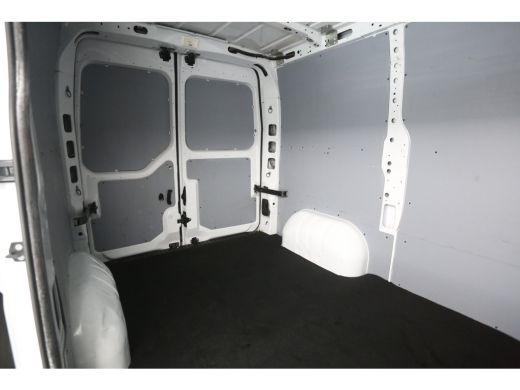 Renault Master 2.3 dCi L1H1 | Airco | Cruise | 3 Zits | Imperiaal | Trekhaak ActivLease financial lease