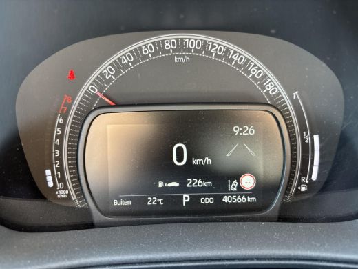 Toyota Aygo 1.0 VVT-i S-CVT Envy | BTW| tot 10 jr Fabrieksgarantie | Navigatie | Achteruitrijcamera | Trekhaak | ActivLease financial lease