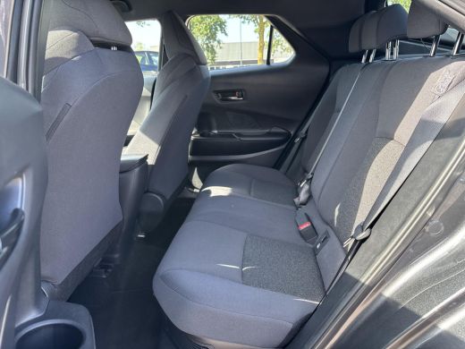 Toyota C-HR 1.8 Hybrid 140 Active | BTW !! | tot 10 jaar Fabrieksgarantie | Apple Carplay Android Auto| BTW  | ActivLease financial lease
