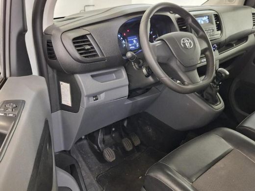 Toyota ProAce 2.0 D-4D LANG L3H1 IMPERIAAL 2500KG TREKHAAK ActivLease financial lease