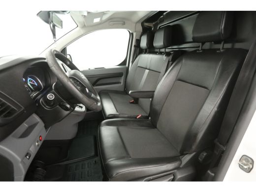Toyota ProAce 75 kWh Extra Range Navigator L2H1 | Snelladen | SOH 92% | Werkverkeer bord | Airco | Cruise | Car... ActivLease financial lease