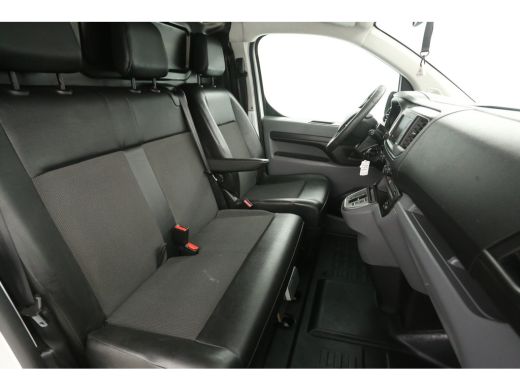 Toyota ProAce 75 kWh Extra Range Navigator L2H1 | Snelladen | SOH 92% | Werkverkeer bord | Airco | Cruise | Car... ActivLease financial lease