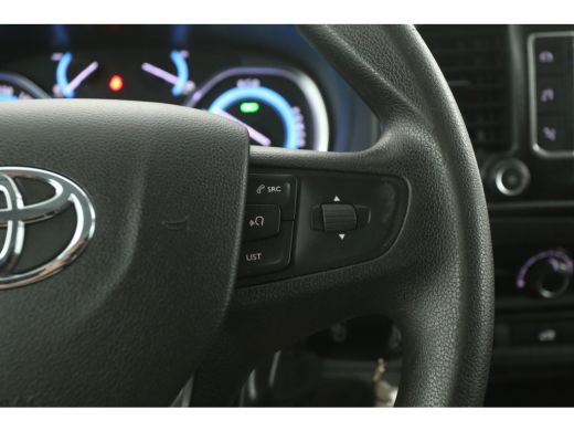 Toyota ProAce 75 kWh Extra Range Navigator L2H1 | Snelladen | SOH 92% | Werkverkeer bord | Airco | Cruise | Car... ActivLease financial lease