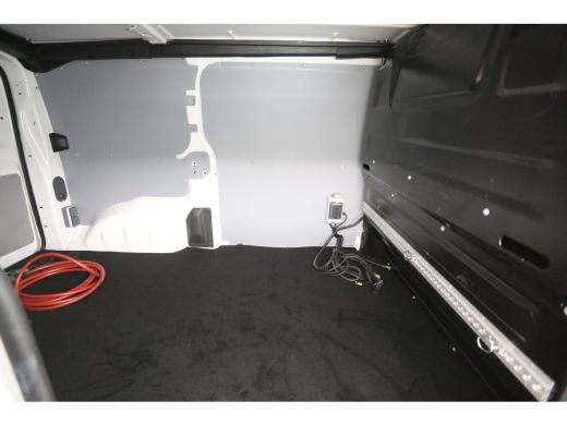 Toyota ProAce 75 kWh Extra Range Navigator L2H1 | Snelladen | SOH 92% | Werkverkeer bord | Airco | Cruise | Car... ActivLease financial lease