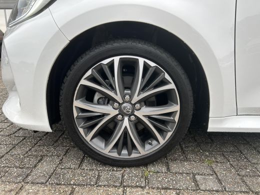Toyota Yaris 1.5 Hybrid Executive ActivLease financial lease
