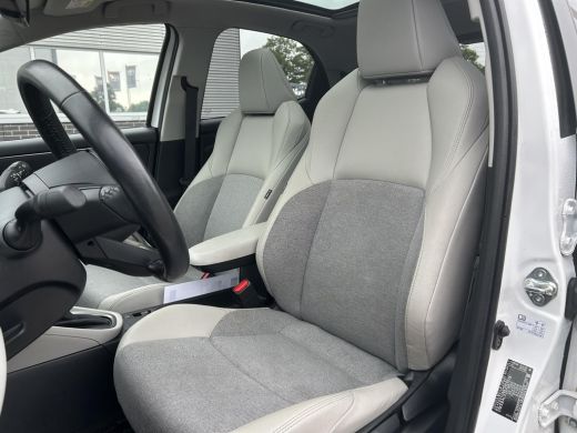 Toyota Yaris 1.5 Hybrid Executive ActivLease financial lease