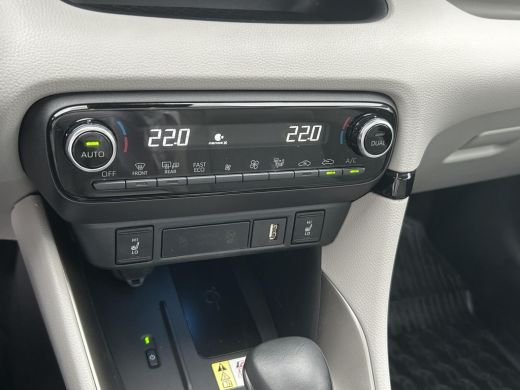 Toyota Yaris 1.5 Hybrid Executive ActivLease financial lease