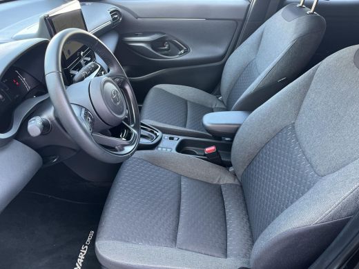 Toyota Yaris Cross 1.5 Hybrid 130 Dynamic | Carplay | Keyless entry | LED koplampen | 17 inch LM-velgen | ActivLease financial lease