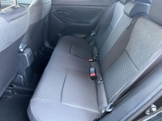 Toyota Yaris Cross 1.5 Hybrid 130 Dynamic | Carplay | Keyless entry | LED koplampen | 17 inch LM-velgen | ActivLease financial lease