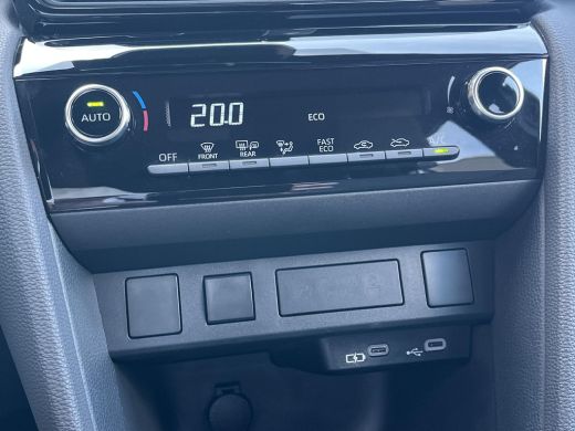 Toyota Yaris Cross 1.5 Hybrid 130 Dynamic | Carplay | Keyless entry | LED koplampen | 17 inch LM-velgen | ActivLease financial lease