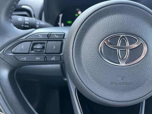 Toyota Yaris Cross 1.5 Hybrid 130 Dynamic | Carplay | Keyless entry | LED koplampen | 17 inch LM-velgen | ActivLease financial lease