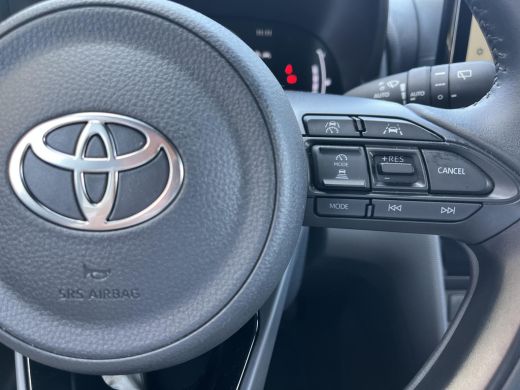 Toyota Yaris Cross 1.5 Hybrid 130 Dynamic | Carplay | Keyless entry | LED koplampen | 17 inch LM-velgen | ActivLease financial lease