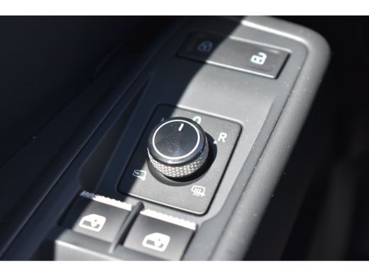 Volkswagen ID.3 Neo 50kWh ev life 125kW aut | STEUNHAAK | CAMERA | STUUR + STOEL VERW. | FULL.LED | APP.CONNECT | KEY... ActivLease financial lease