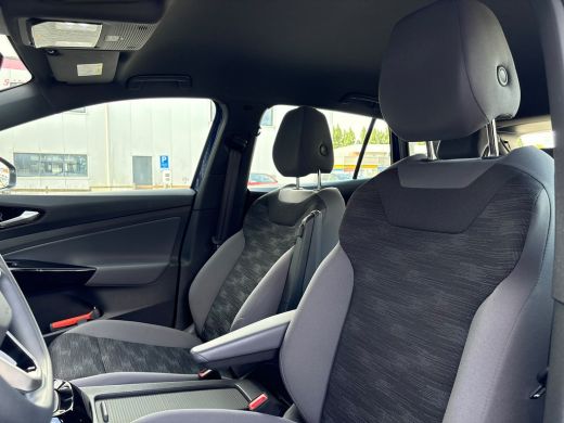 Volkswagen ID.4 Pure 52 kWh 150 pk | SoH 90,38% | Apple Carplay | Cruise control adaptief | Lane Assist ActivLease financial lease