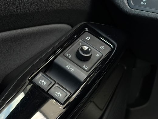 Volkswagen ID.4 Pure 52 kWh 150 pk | SoH 90,38% | Apple Carplay | Cruise control adaptief | Lane Assist ActivLease financial lease