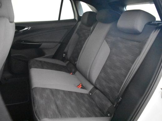Volkswagen ID.4 Pure | Cruise control Adapt | App Connect | Parkeersensoren voor/achter | Stuur/stoelverwarming |... ActivLease financial lease