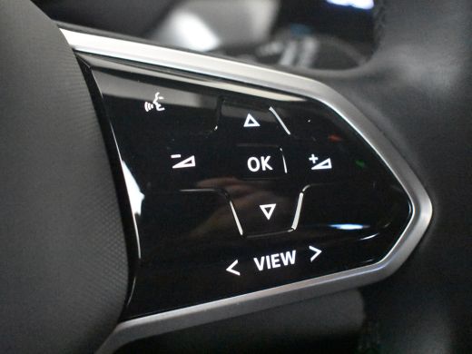 Volkswagen ID.4 Pure | Cruise control Adapt | App Connect | Parkeersensoren voor/achter | Stuur/stoelverwarming |... ActivLease financial lease