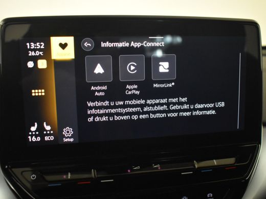 Volkswagen ID.4 Pure | Cruise control Adapt | App Connect | Parkeersensoren voor/achter | Stuur/stoelverwarming |... ActivLease financial lease