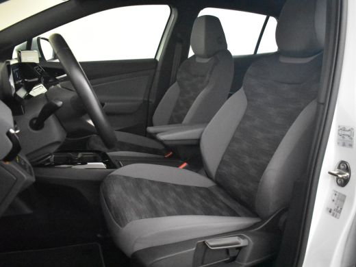 Volkswagen ID.4 Pure | Cruise control Adapt | App Connect | Parkeersensoren voor/achter | Stuur/stoelverwarming |... ActivLease financial lease