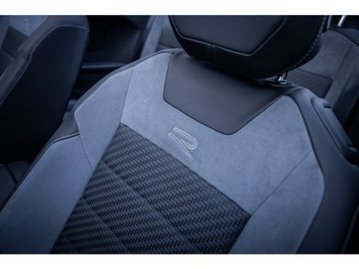 Volkswagen T-Roc 1.5 TSI R-Line | Achteruitrijcamera | Airco (automatisch) | Matrix LED koplampen ActivLease financial lease