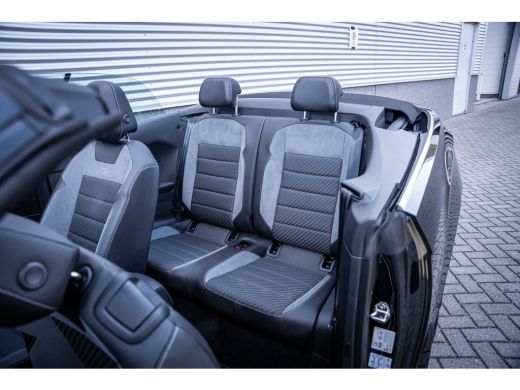 Volkswagen T-Roc 1.5 TSI R-Line | Achteruitrijcamera | Airco (automatisch) | Matrix LED koplampen ActivLease financial lease