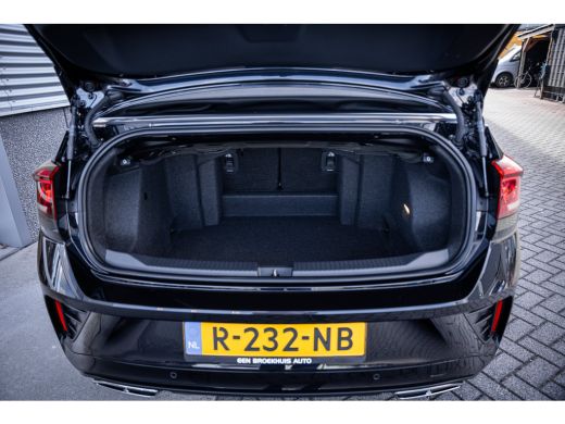Volkswagen T-Roc 1.5 TSI R-Line | Achteruitrijcamera | Airco (automatisch) | Matrix LED koplampen ActivLease financial lease