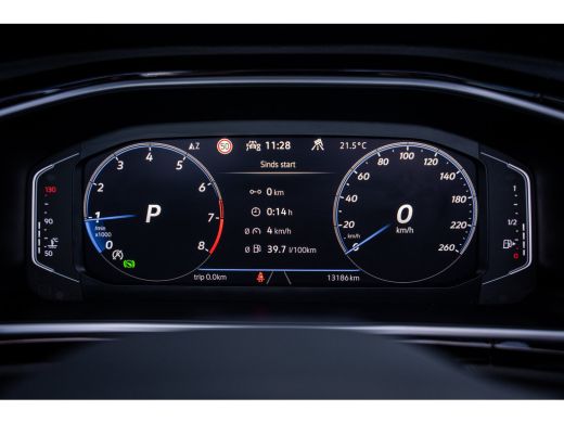 Volkswagen T-Roc 1.5 TSI R-Line | Achteruitrijcamera | Airco (automatisch) | Matrix LED koplampen ActivLease financial lease
