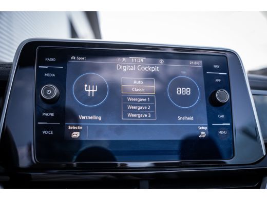 Volkswagen T-Roc 1.5 TSI R-Line | Achteruitrijcamera | Airco (automatisch) | Matrix LED koplampen ActivLease financial lease