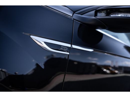 Volkswagen T-Roc 1.5 TSI R-Line | Achteruitrijcamera | Airco (automatisch) | Matrix LED koplampen ActivLease financial lease