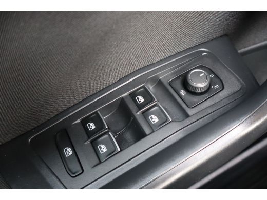 Volkswagen T-Roc 1.5 TSI Style| TREKHAAK | AUTOMAAT | 16"LMV | Bluetooth telefoonvoorbereiding | Bots waarschuwing... ActivLease financial lease
