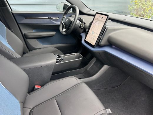 Volvo  EX30 Single Motor Extended Range Plus 69 kWh | Harman/Kardon | Warmtepomp | Camera | Pilot Assist | ActivLease financial lease