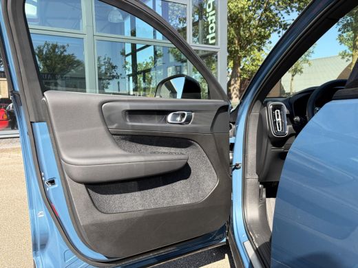 Volvo  XC40 Core Recharge Pure Electric 2WD SOH 97% |  | APPLE CARPLAY | STUUR/STOEL VERWARMING | ACCUGARANTI... ActivLease financial lease