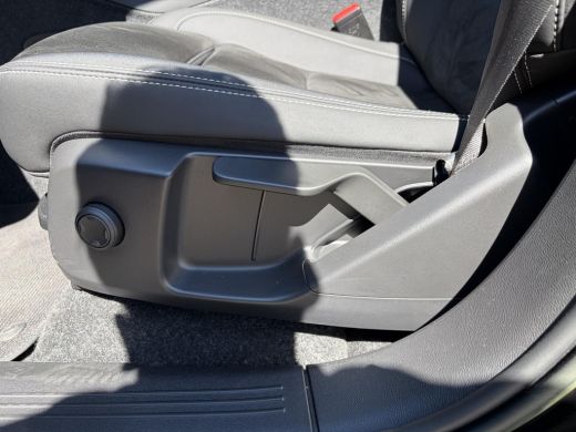 Volvo  XC40 Core Recharge Pure Electric 2WD SOH 98% | STOEL STUUR VERWARMING | RIJKLAAR MET 12 MND BOVAG GARA... ActivLease financial lease
