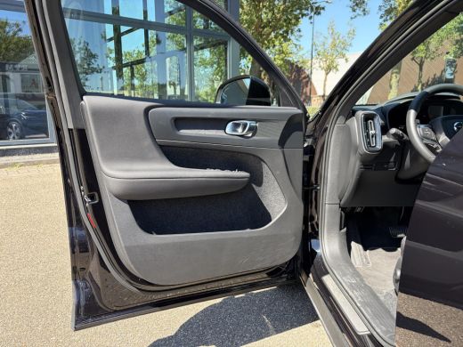 Volvo  XC40 Plus Recharge Pure Electric 2WD SOH 96% | ELEKTRISCHE ACHTERKLEP | APPLE CARPLAY | STOEL- & STUUR... ActivLease financial lease