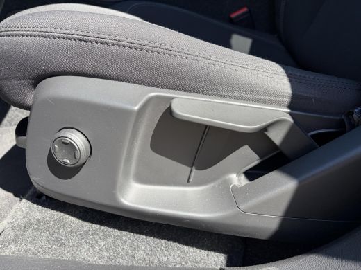 Volvo  XC40 Plus Recharge Pure Electric 2WD SOH 96% | ELEKTRISCHE ACHTERKLEP | APPLE CARPLAY | STOEL- & STUUR... ActivLease financial lease
