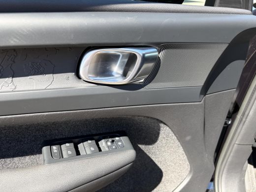 Volvo  XC40 Plus Recharge Pure Electric 2WD SOH 96% | ELEKTRISCHE ACHTERKLEP | APPLE CARPLAY | STOEL- & STUUR... ActivLease financial lease