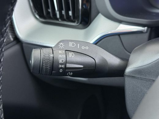 Volvo  XC60 2.0 T6 Plug-in hybrid AWD Plus Dark VAN:47.900,- VOOR:45.877,- UW HERFSTVOORDEEL:2.023,- ActivLease financial lease