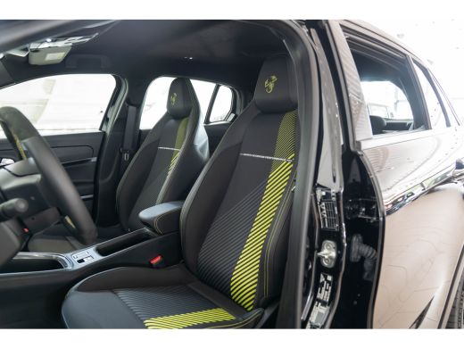 Abarth 600e Turismo 54 kWh | Tot 8 Jaar Garantie | SOH 98% | Adaptive Cruise | Apple Carplay & Android Auto |... ActivLease financial lease
